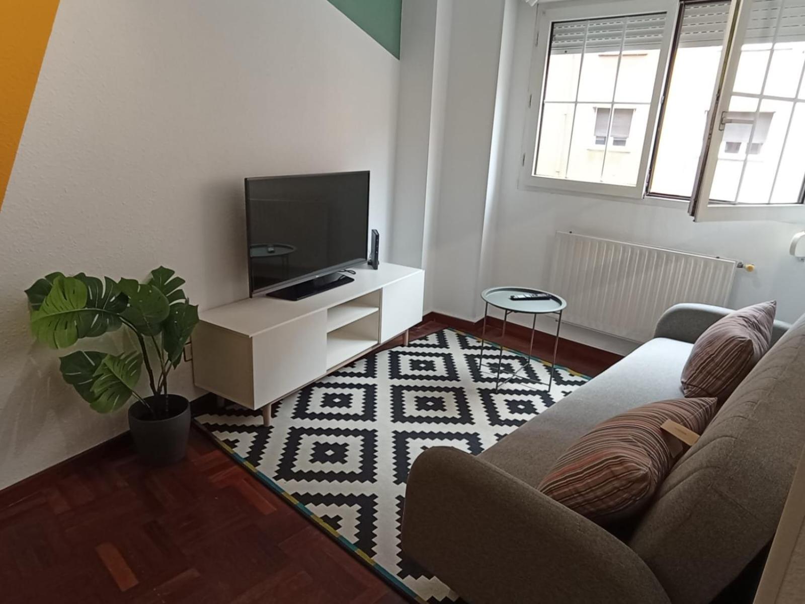 630A Apto Moderno Y Equipado Овиедо Екстериор снимка